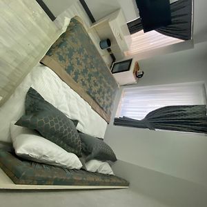 Budget Zimmer mit Kingsize-Bett